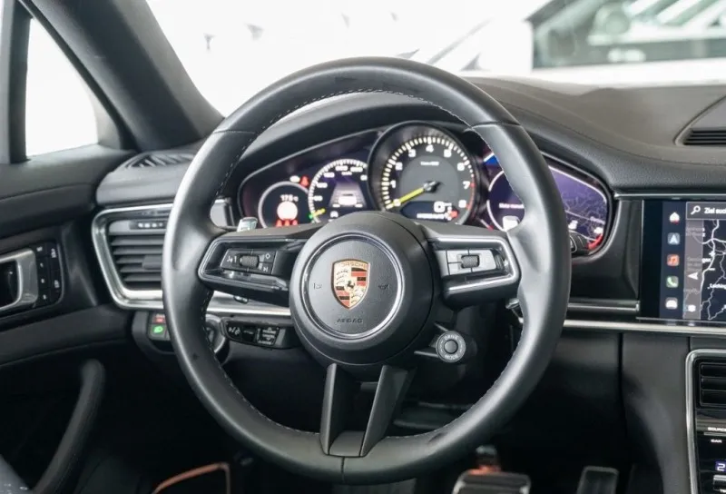 Porsche Panamera 4 E-Hybrid =Sport Chrono= Pano/Distronic Га Image 7