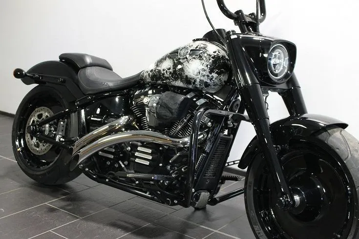 Harley-Davidson FLFBS Image 2